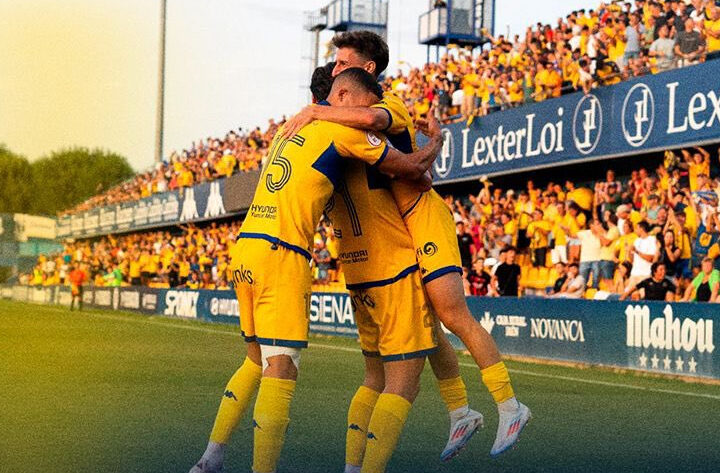 Foto: Manrique, Llorente y Rayco, celebrando uno de los goles del Alcorcón/ Foto: AD Alcorcón