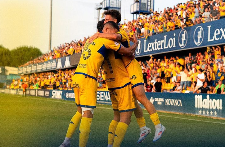 Foto: Manrique, Llorente y Rayco, celebrando uno de los goles del Alcorcón/ Foto: AD Alcorcón