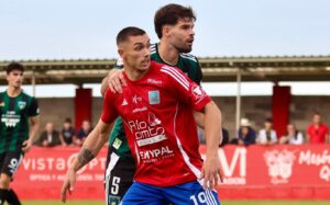 Adri Fuentes y Carlos Blanco durante el encuentro/ Foto: SD Tarazona