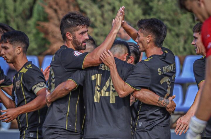 Sergio Montero, Miki Codina y Zorrilla celebrando un gol/ Foto: CF Intercity