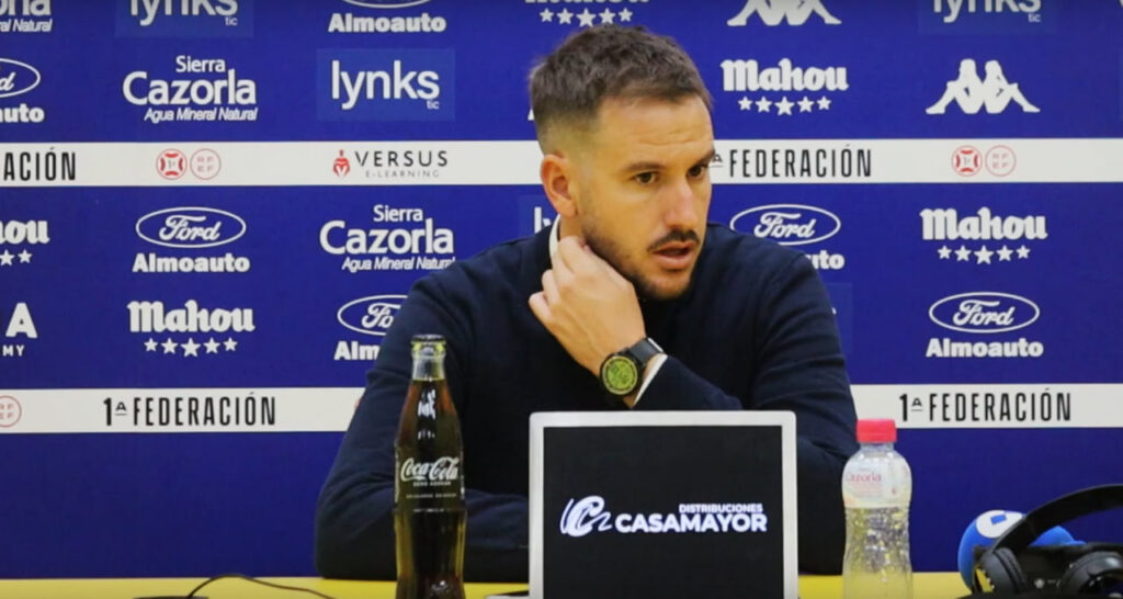 Sergi Guilló durante la rueda de prensa tras empatar ante el Alcorcón